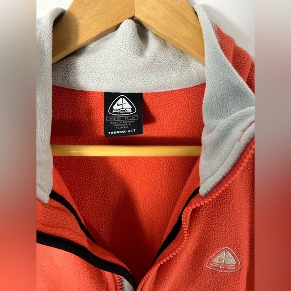 Nike ACG Womens Size Medium Fleece Jacket Full Zip Orange Grey Therma Fit - Picture 9 of 9